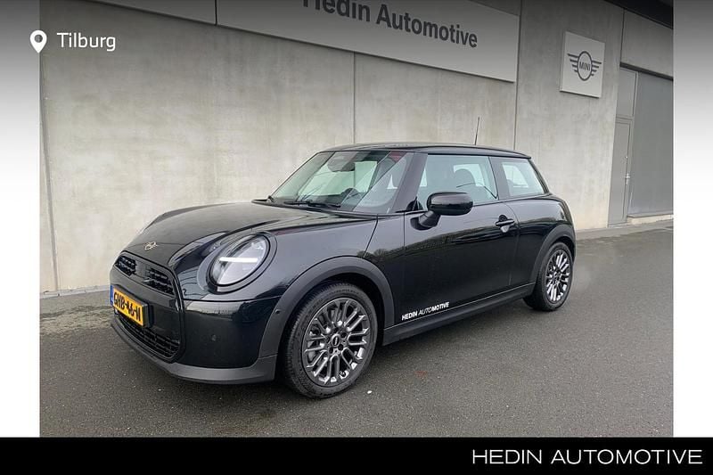 Occasion Mini Cooper Essential 156 PK (114 kW) 2024 Zwart Hatchback