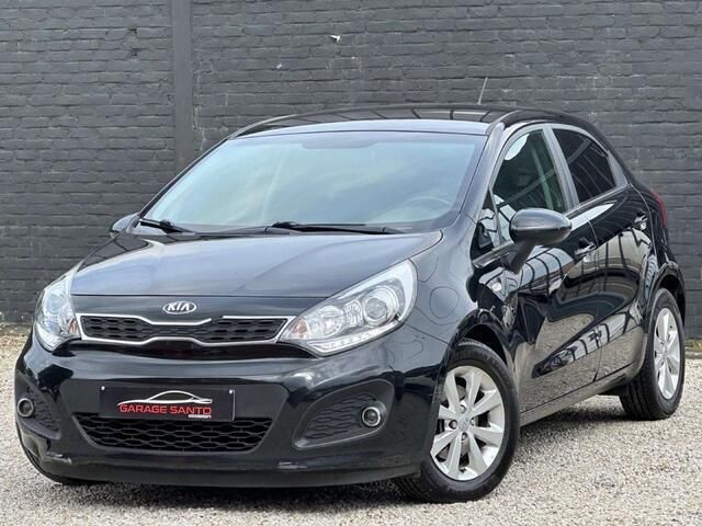 Zwart Gebruikt 2014 Kia Rio Sedan | € 4.990 - Afbeelding 1/4