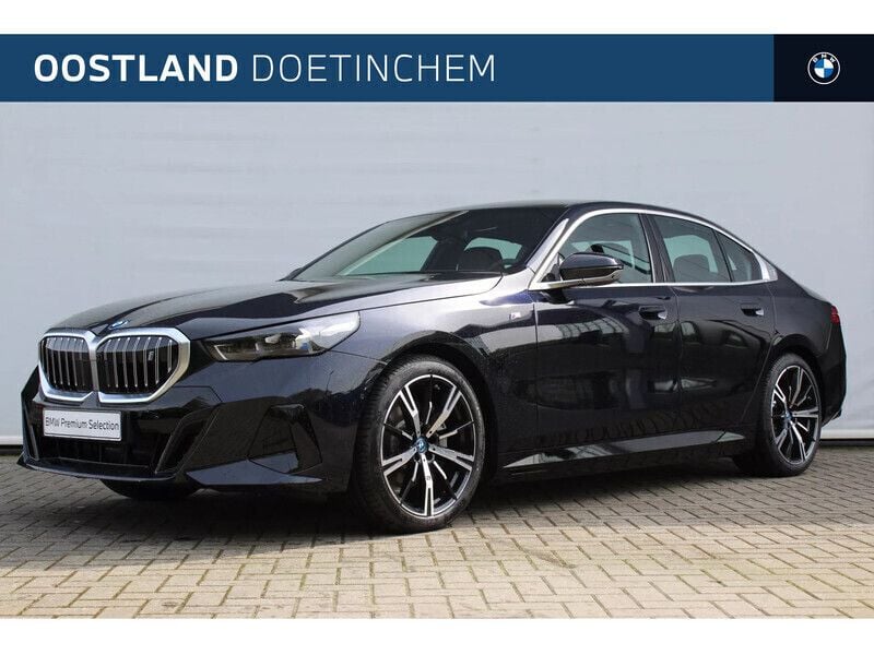 Zwart Gebruikt 2024 BMW i5 M Sport Sedan | € 65.850 - Afbeelding 1/4