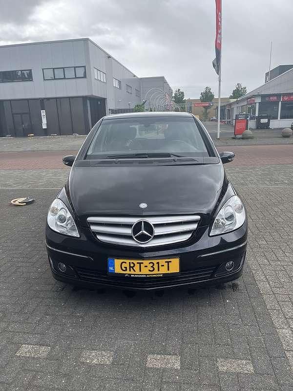 Zwart Gebruikt 2006 Mercedes B170 MPV | € 3.800 (Eerlijke prijs) - Afbeelding 1/4