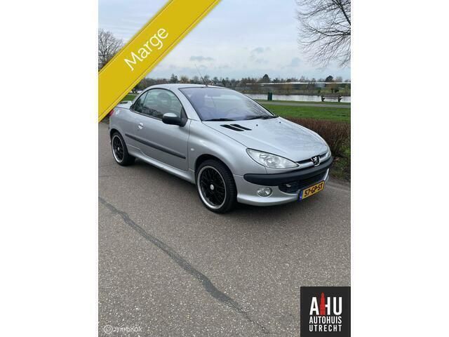 Grijs Gebruikt 2001 Peugeot 206 CC Cabriolet | € 1.250 (Eerlijke prijs) - Afbeelding 1/4