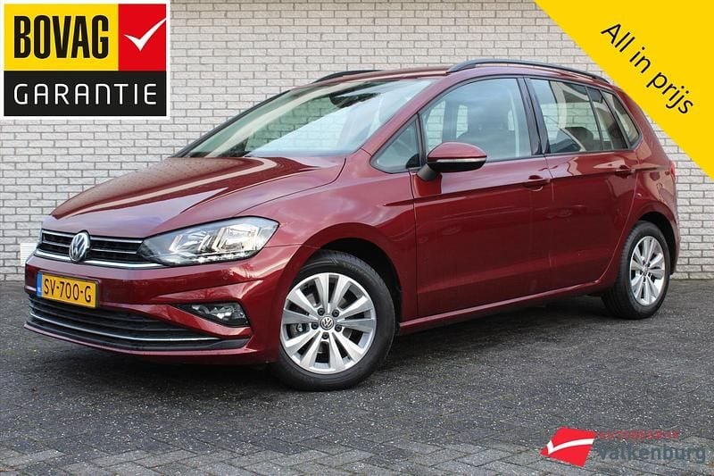Rood (metallic) Occasion 2018 VW Golf VII Comfortline Hatchback | € 13.950 (Eerlijke prijs) - Afbeelding 1/4