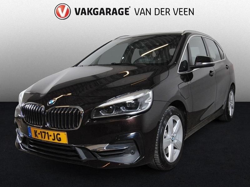 Bruin Occasion 2021 BMW 225 Active Tourer Efficient Dynamics MPV | € 19.945 (Eerlijke prijs) - Afbeelding 1/4