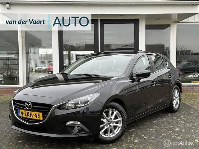 Zwart Gebruikt 2015 Mazda 3 Hatchback | € 9.995 (Eerlijke prijs) - Afbeelding 1/4