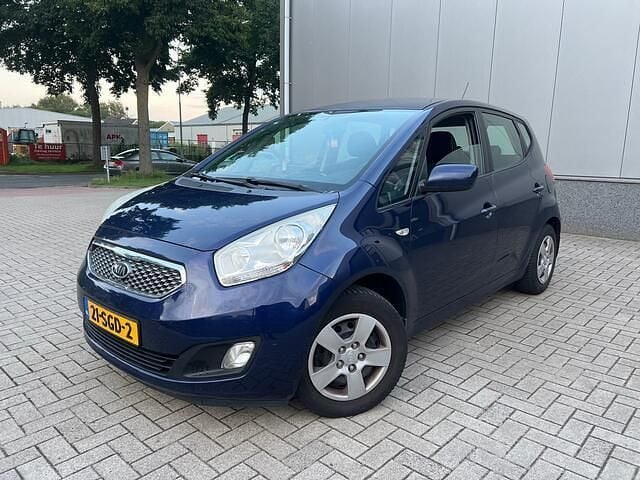 Blauw Gebruikt 2011 Kia Venga Hatchback | € 3.950 (Goede deal) - Afbeelding 1/4