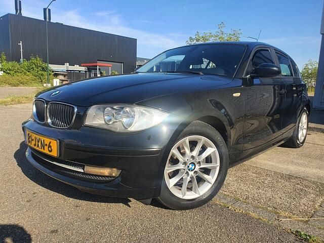 Zwart Gebruikt 2009 BMW 116 Hatchback | € 2.000 - Afbeelding 1/4