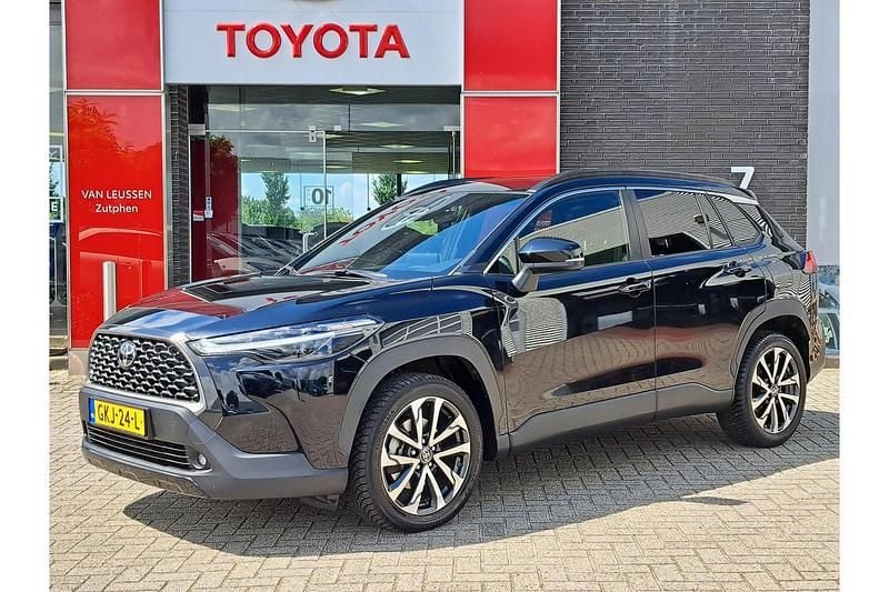 Zwart Occasion 2024 Toyota Corolla Cross Style SUV | € 34.499 (Eerlijke prijs) - Afbeelding 1/1