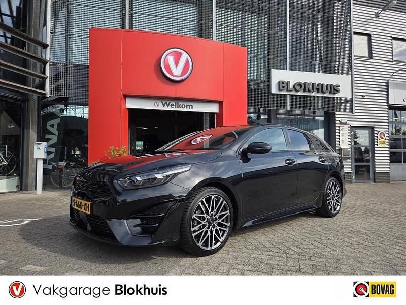 Zwart Gebruikt 2023 Kia ProCeed GT-Line Hatchback | € 29.945 (Eerlijke prijs) - Afbeelding 1/4