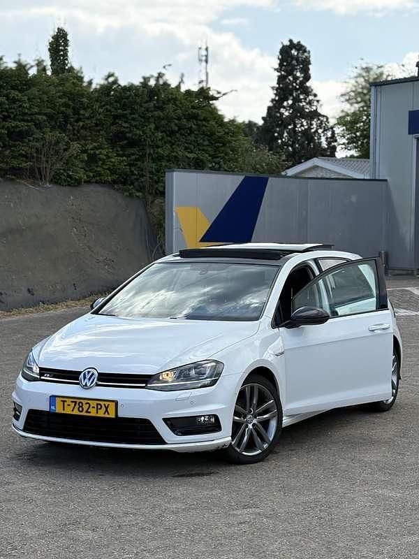 Wit Gebruikt 2014 VW Golf VII Highline Stationwagen | € 13.990 (Duur) - Afbeelding 1/4