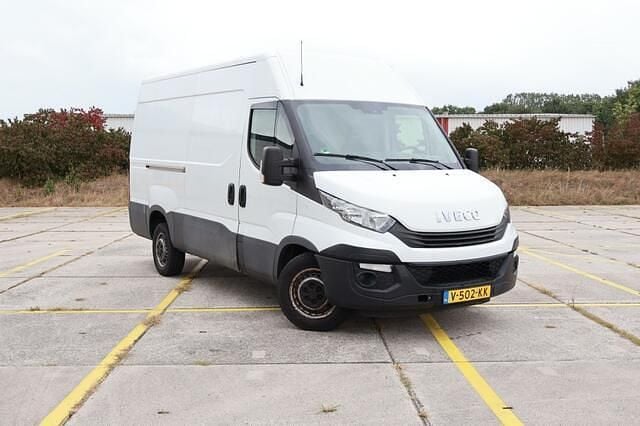 Wit Gebruikt 2018 Iveco Daily Van | € 12.490 (Goede deal) - Afbeelding 1/4