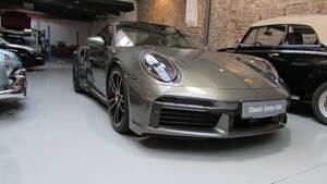 Groenaventuringrünmetallic Gebruikt 2022 Porsche 911 Turbo Coupé | € 192.992 - Afbeelding 1/4