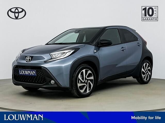 Grijs Gebruikt 2024 Toyota Aygo X Pulse SUV | € 19.245 - Afbeelding 1/3