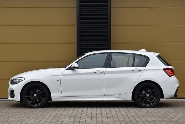 Occasion BMW 118 Executive 136 PK (100 kW) 2018 Wit Hatchback