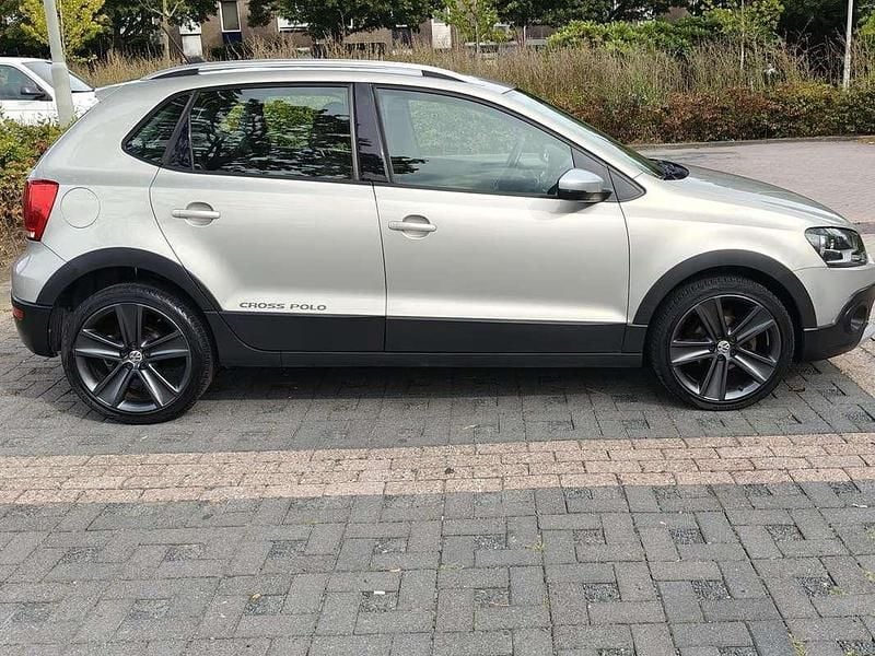 Beige Gebruikt 2011 VW Polo Cross Hatchback | € 6.750 (Goede deal) - Afbeelding 1/4