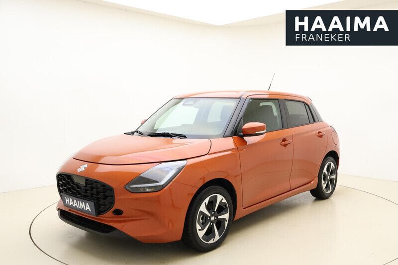 Oranje Gebruikt 2021 Suzuki Swift Style Hatchback | € 25.595 - Afbeelding 1/4