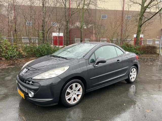 Zwart, metallic lak Gebruikt 2008 Peugeot 207 CC Cabriolet | € 2.999 (Eerlijke prijs) - Afbeelding 1/4