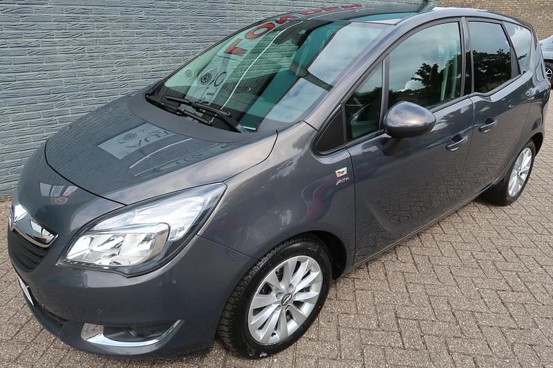 Grijs, metallic lak Gebruikt 2017 Opel Meriva Active MPV | € 13.913 (Eerlijke prijs) - Afbeelding 1/4