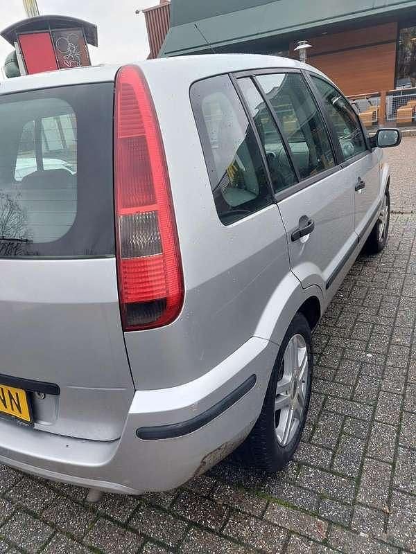 Occasion Ford Fusion Trend 80 PK (58 kW) 2002 Zilver Hatchback