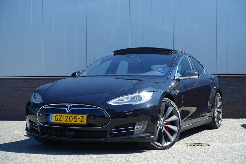 Zwart Gebruikt 2015 Tesla Model S Performance Sedan | € 26.499 - Afbeelding 1/4
