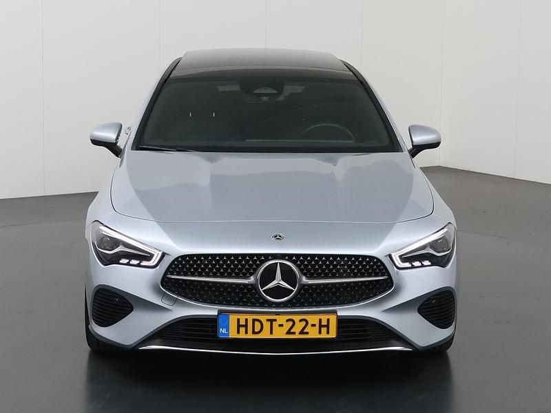 Occasion Mercedes CLA180 Shooting Brake Luxury 136 PK (100 kW) 2025 Zilver Stationwagen