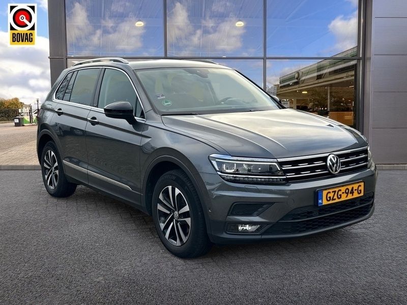 Grijs Gebruikt 2020 VW Tiguan SUV | € 27.825 (Goede deal) - Afbeelding 1/4