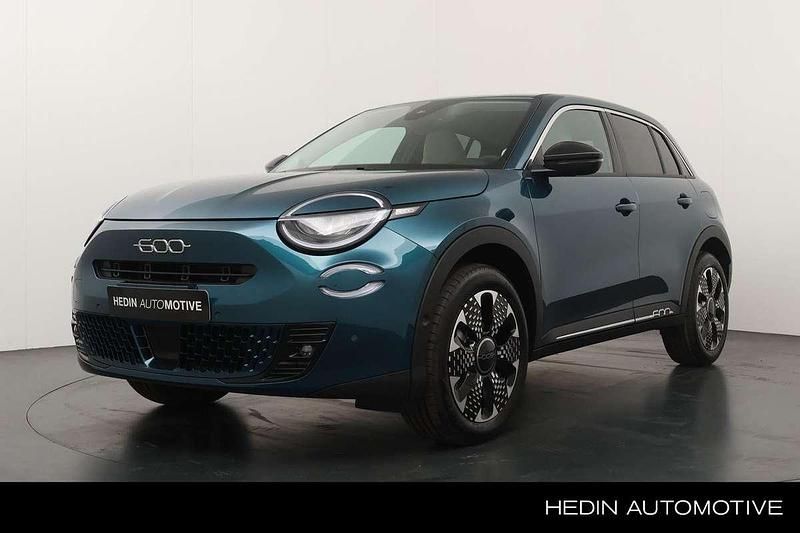 Blauw Nieuw 2025 Fiat 600 La Prima SUV | € 32.445 - Afbeelding 1/4