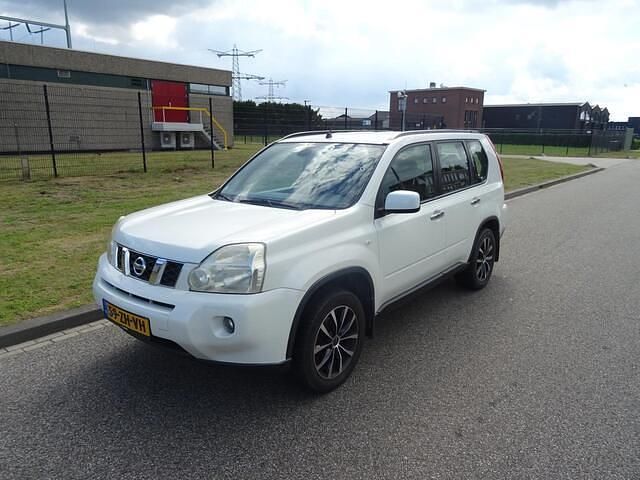 Wit Gebruikt 2008 Nissan X-Trail SUV | € 2.895 - Afbeelding 1/4