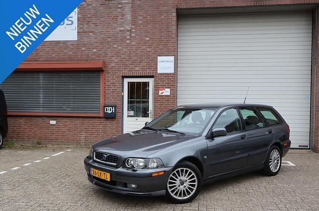 Grijs Gebruikt 2003 Volvo V40 Stationwagen | € 799 (Goede deal) - Afbeelding 1/4