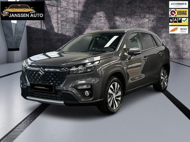 Grijs Gebruikt 2025 Suzuki SX4 S-Cross Style SUV | € 28.950 - Afbeelding 1/4