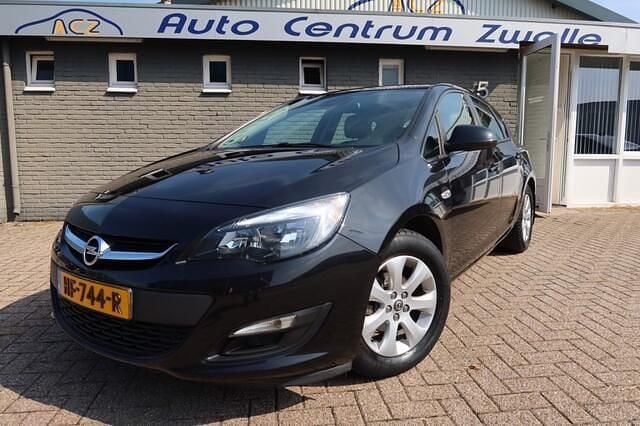 Zwart Gebruikt 2014 Opel Astra Hatchback | € 7.950 (Eerlijke prijs) - Afbeelding 1/4