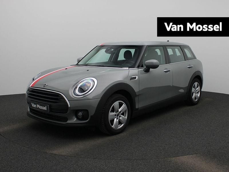 Grijs Gebruikt 2022 Mini Cooper Clubman Essential Stationwagen | € 26.945 (Eerlijke prijs) - Afbeelding 1/3