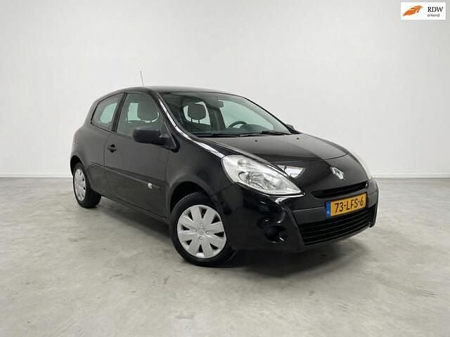 Occasion Renault Clio II LE 101 PK (74 kW) 2010 Zwart (metallic) Hatchback