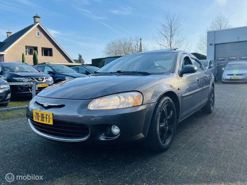 Grijs Gebruikt 2001 Chrysler Sebring Sedan | € 2.445 - Afbeelding 1/4