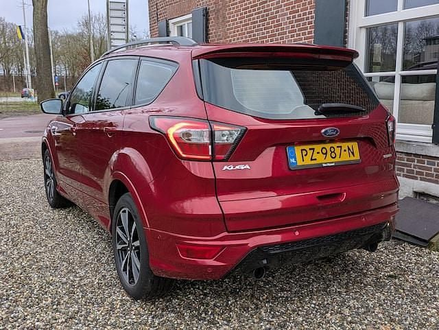 Occasion Ford Kuga ST-Line 2017 Rood (metallic) SUV