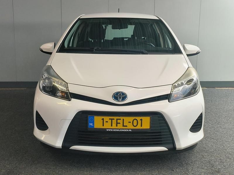 Occasion Toyota Yaris Hybrid 75 PK (55 kW) 2014 Wit Hatchback