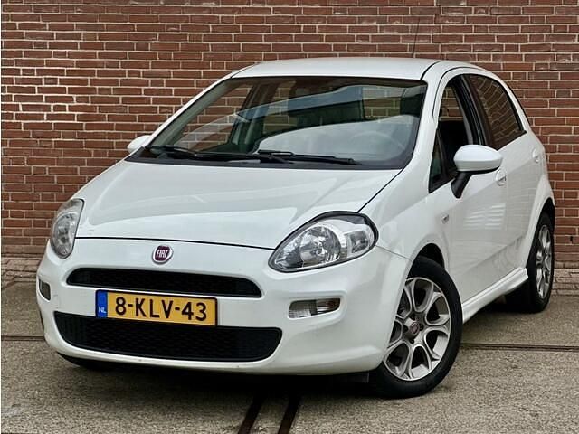 Wit Gebruikt 2013 Fiat Punto Pop Hatchback | € 3.450 (Eerlijke prijs) - Afbeelding 1/4