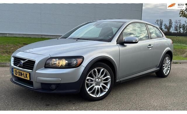 Grijs Gebruikt 2007 Volvo C30 Momentum Hatchback | € 5.250 (Eerlijke prijs) - Afbeelding 1/4