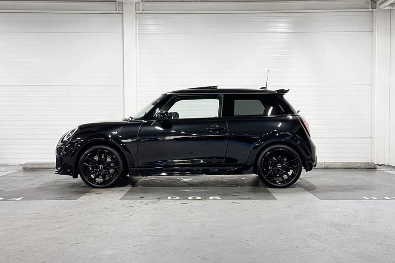 Occasion Mini Cooper 156 PK (114 kW) 2025 Zwart Hatchback