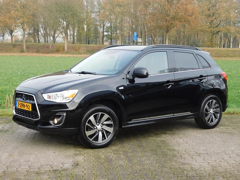 Zwart Gebruikt 2015 Mitsubishi ASX Invite+ SUV | € 13.745 (Eerlijke prijs) - Afbeelding 1/4