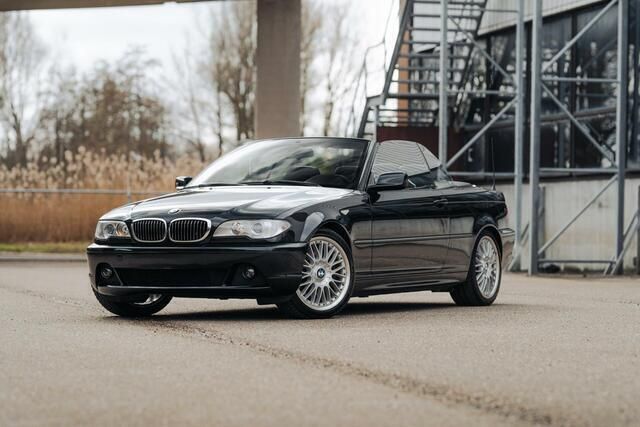 Zwart Gebruikt 2004 BMW 330 Cabriolet Executive Cabriolet | € 23.500 - Afbeelding 1/4