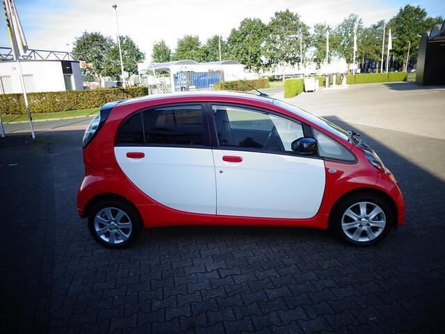 Rood Occasion 2011 Mitsubishi i-MiEV Hatchback | € 4.250 - Afbeelding 1/4