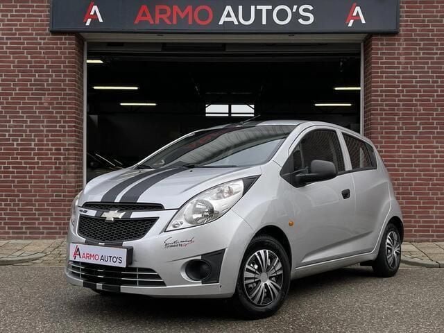Grijs Gebruikt 2011 Chevrolet Spark Hatchback | € 2.250 (Eerlijke prijs) - Afbeelding 1/4