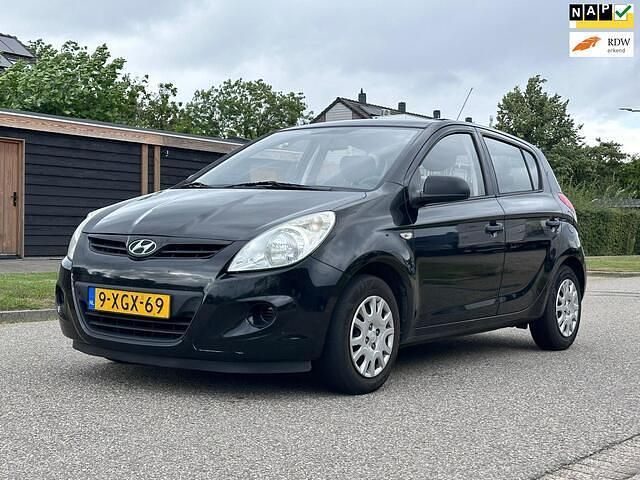 Zwart Gebruikt 2012 Hyundai i20 Edition Hatchback | € 3.250 (Eerlijke prijs) - Afbeelding 1/4