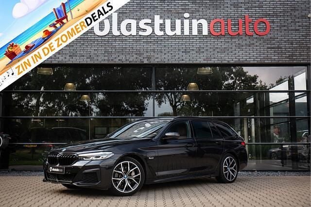 Zwart Gebruikt 2022 BMW 530e Shadowline Stationwagen | € 33.950 (Super prijs) - Afbeelding 1/4