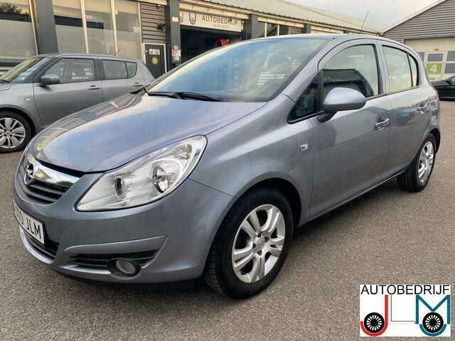Grijs Gebruikt 2011 Opel Corsa Edition Hatchback | € 4.950 (Eerlijke prijs) - Afbeelding 1/4