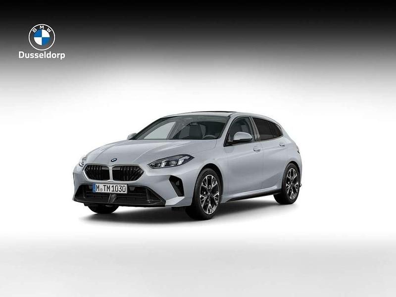 Grijs Nieuw 2025 BMW 120 Hatchback | € 52.168 (Eerlijke prijs) - Afbeelding 1/4