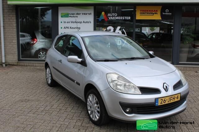 Grijs Gebruikt 2009 Renault Clio II Collection Hatchback | € 1.750 (Goede deal) - Afbeelding 1/4