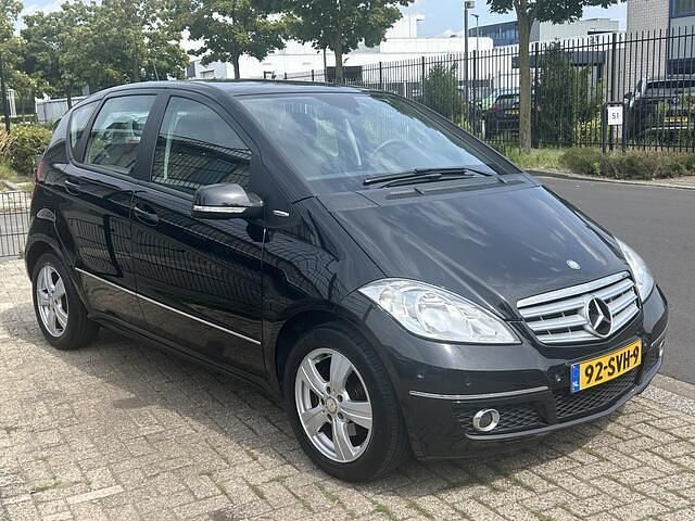 Zwart Gebruikt 2011 Mercedes A180 Avantgarde MPV | € 6.950 (Duur) - Afbeelding 1/4