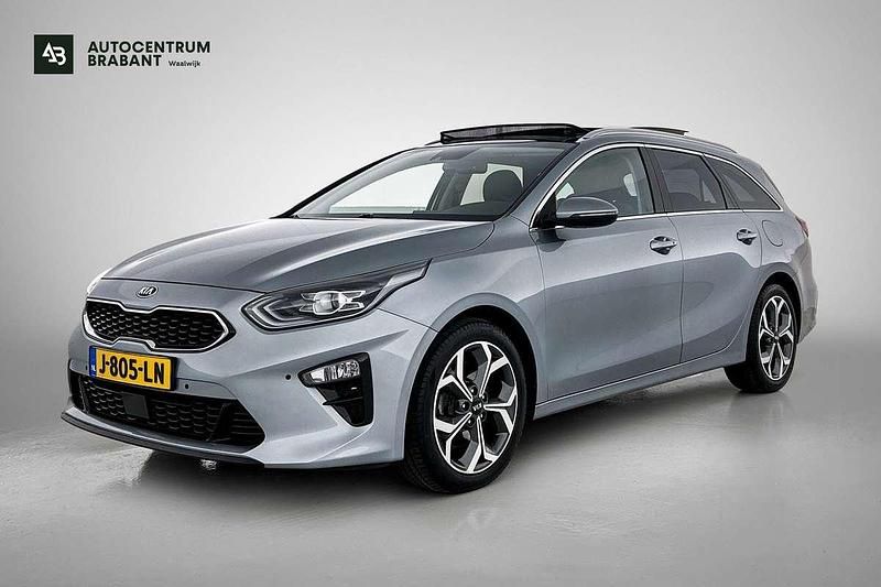 Grijs Gebruikt 2020 Kia Ceed Sportswagon Stationwagen | € 17.845 (Eerlijke prijs) - Afbeelding 1/4