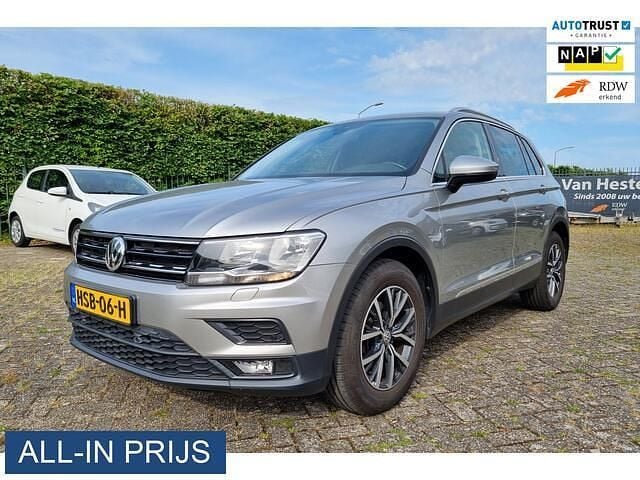 Grijs, metallic lak Gebruikt 2018 VW Tiguan Comfortline SUV | € 19.995 (Super prijs) - Afbeelding 1/4